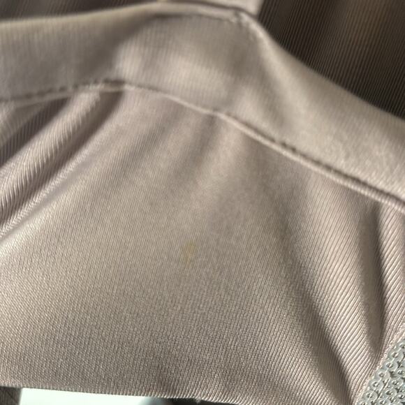 BEBE Silver Sequin Textured Halter Open Cutout Back Top Dress Cocktail FLAW - Picture 10 of 11